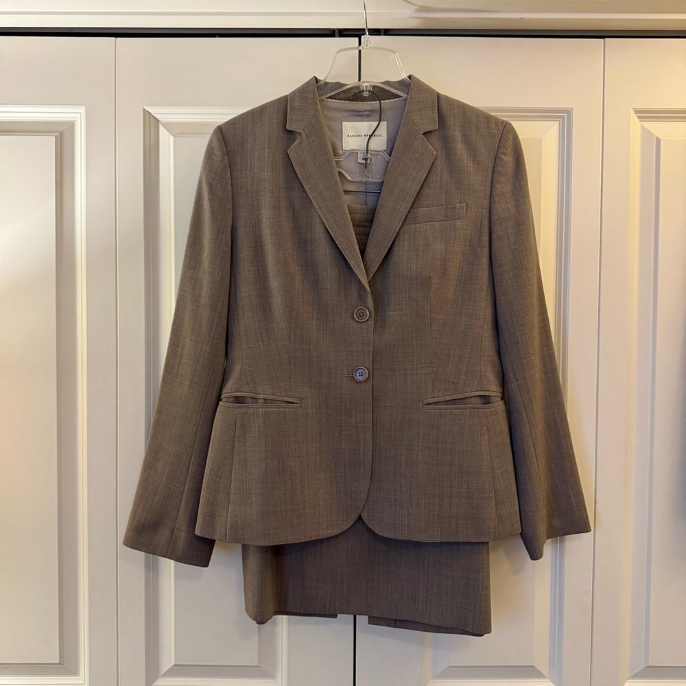 Banana Republic Stretch Wool Gray Blazer & Skirt Suit